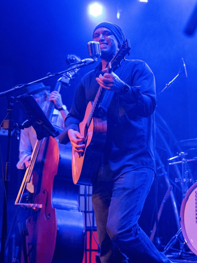 Michael K. performing live